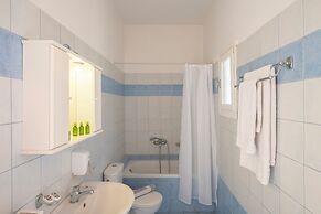 Loukas & Emma Eco Houses