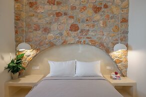 Loukas & Emma Eco Houses