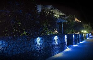 Loukas & Emma Eco Houses