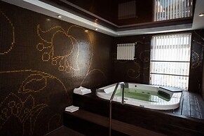 Ost West Club