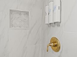 The Seagrove Suites & Guest Rooms