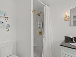 The Seagrove Suites & Guest Rooms