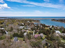 The Seagrove Suites & Guest Rooms