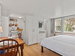 The Seagrove Suites & Guest Rooms