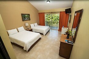 Jarabacoa River Club