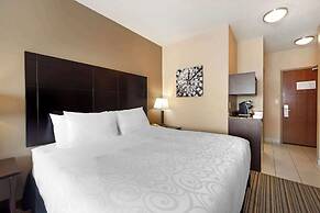 Best Western Plus Peace River Hotel & Suites