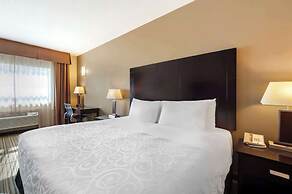 Best Western Plus Peace River Hotel & Suites