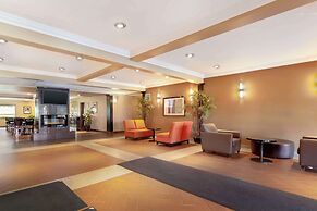 Best Western Plus Peace River Hotel & Suites