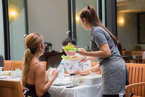 Villa Thalanena By The Beach