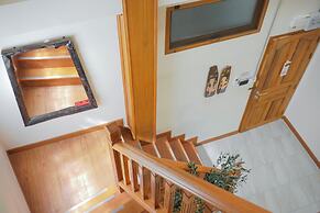 Buri Gallery House & Resort