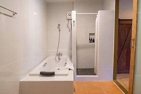 Buri Gallery House & Resort