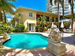 La Casa A North Beach Village Resort Hotel