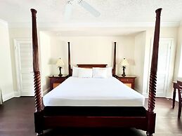 La Casa A North Beach Village Resort Hotel