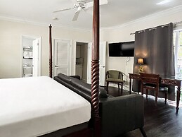 La Casa A North Beach Village Resort Hotel