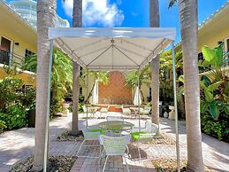 La Casa A North Beach Village Resort Hotel