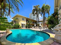 La Casa A North Beach Village Resort Hotel