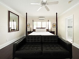 La Casa A North Beach Village Resort Hotel