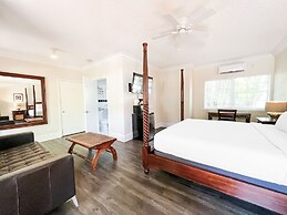 La Casa A North Beach Village Resort Hotel