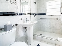 La Casa A North Beach Village Resort Hotel