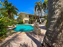 La Casa A North Beach Village Resort Hotel