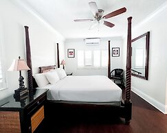 La Casa A North Beach Village Resort Hotel