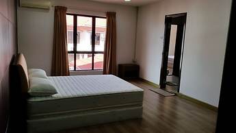 KK Marina Court Resort Vacation Condos