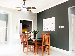 KK Marina Court Resort Vacation Condos