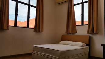 KK Marina Court Resort Vacation Condos