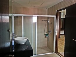 KK Marina Court Resort Vacation Condos