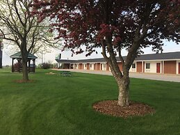 Crest Country Inn