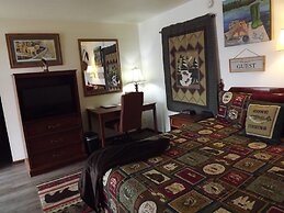 Crest Country Inn
