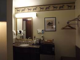 Crest Country Inn