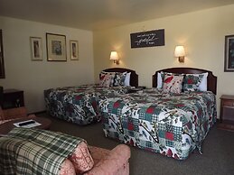 Crest Country Inn