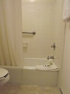 Crest Country Inn