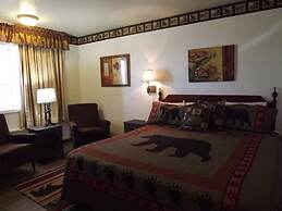 Crest Country Inn