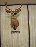 Crest Country Inn