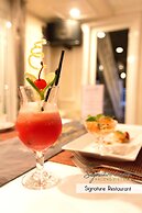 Signature Halong Cruise