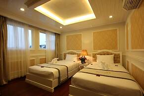 Signature Halong Cruise