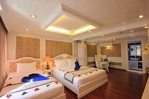 Signature Halong Cruise