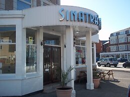 Sinatras Hotel