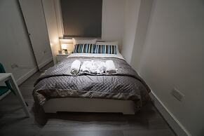 London Queens Apartments