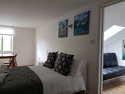 London Queens Apartments