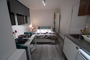 London Queens Apartments