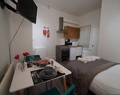 London Queens Apartments