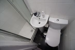 London Queens Apartments