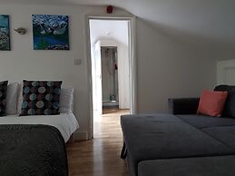 London Queens Apartments