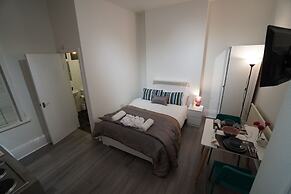 London Queens Apartments