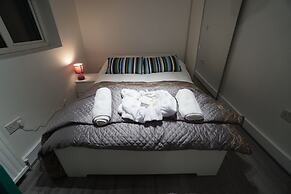 London Queens Apartments