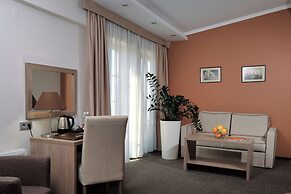 Rius Hotel Lviv