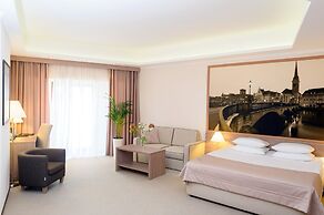 Rius Hotel Lviv